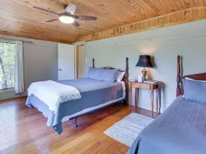 Cozy Indiana Cabin Rental w/ Private Porch & Grill