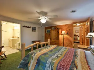 Birch Haven 4 Bedroom Home by RedAwning
