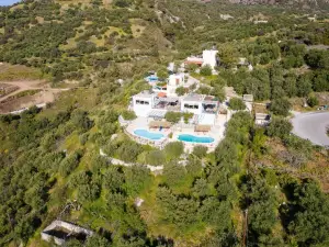 Sarakinas Residences