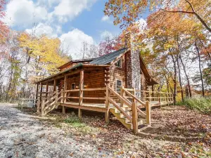 Whitetail Pines Cabin Hocking Hills