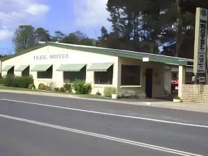 The Tree Motel