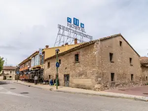 Hostal - Restaurante la Buena Villa by Vivere Stays