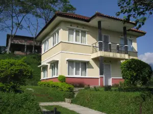 Villa De Nata - Ciater Highland Resort (Lembang)