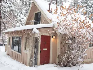 Sleepy Forest Cottages