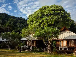 Thanya Beach Resort