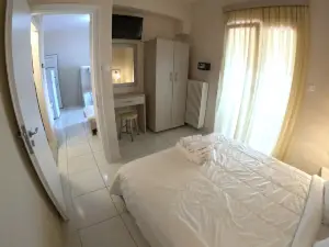 Eleni Kandilari Rooms