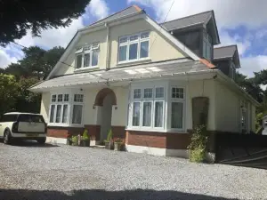 Heatherdene House