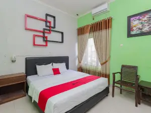 RedDoorz at Hotel Nuansa Ngawi