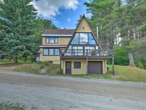 Lakefront Bolton Alderbrook Chalet w/ Fire Pit!