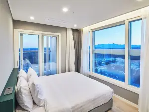 LE BLEU NAKSAN HOTEL