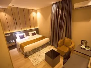 Gold Ice Hotel