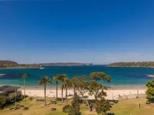 Balmoral Sands - Landing in Paradise