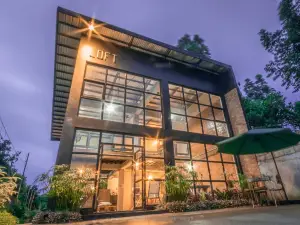 Tagaytay cozy industrial "LOFT"