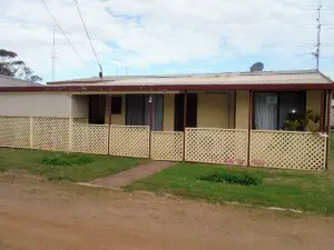 Polly's Shack