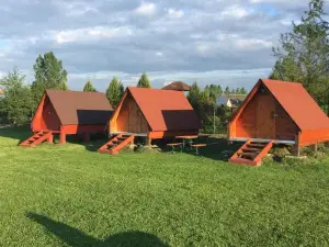 SZAŁASY Drewniane Nad rzeką Biebrza