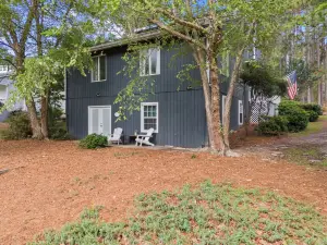 Cozy Pinehurst 2BR Apartment w/3 Beds • Across from Pinehurst #6 • Firepit