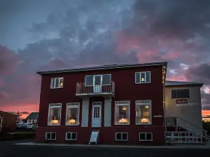 Bakki Apartments & Hostel
