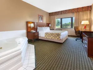 Baymont Inn and Suites by Wyndham Franklin, Indiana