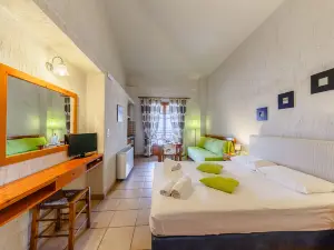 Grekis Beach Hotel and Apartments