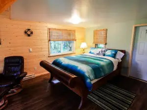 Bella Coola Grizzly Tours Cabins