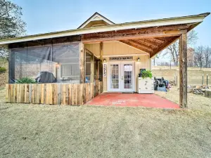 Quaint Claremore 'Farm House' - Pet Friendly!