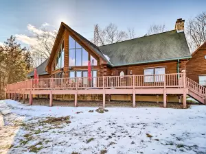 Luxury Log Cabin w/ EV Charger & Mtn Views!