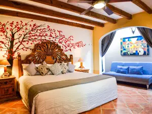 Hotel Ana Catalina and Suites