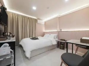 Seongnam Donkihotel