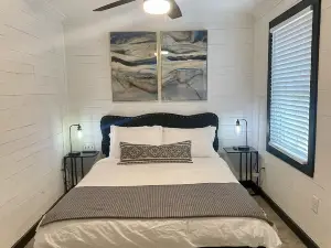 Renovated Calera Farmhouse Home!