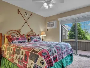 Peek'n Peak 2 Bedroom Condo, Ground Floor