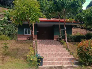 Lake Camp Resort
