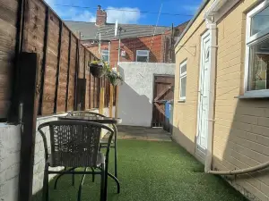 Lovely 3 Bedroom Apartment in Newcastle Upon Tyne with Free Parking
