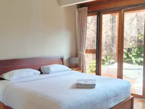 SpringHill Bungalow