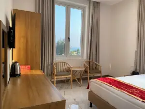 Việt Hương Hotel