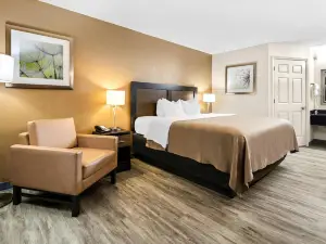 Quality Inn Decatur River City