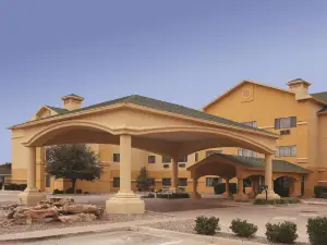 คอมฟอร์ท สวีทส์ โคลวิส นอร์ท