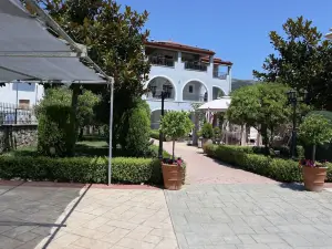 Delphin Rooms Sivota