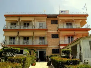 Giota Rooms