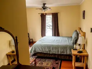 The Long View Lodge