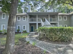 4 Mi to Ocean: Golf Resort Condo in N Myrtle Beach