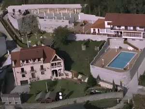 Casa Antiga Do Monte