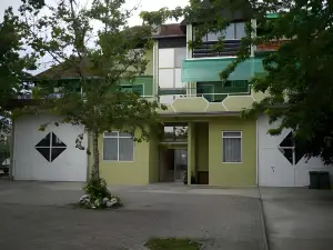 Villa Oaza