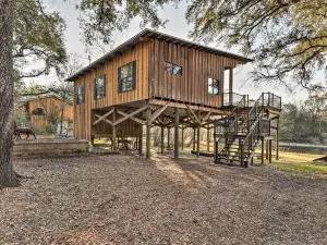 Renovated Fort White Retreat w/ River Access!