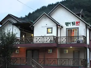Sancheong Daewonsa Valley Pension