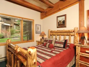 Evergreen Condominiums by Keystone Resort
