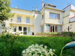 Reims Sherpa Guest House