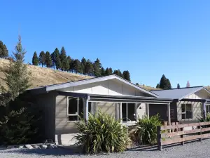Lakes Edge Holiday Park