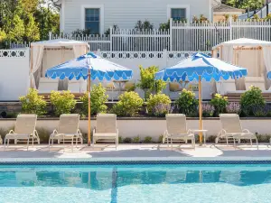 Canoe Place Inn & Cottages