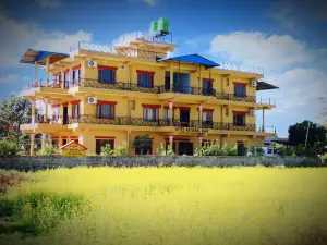 Hotel National Park Sauraha- Homely Stay and Peaceful Location with Jungle Safari Arrangements