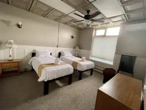 Nashwauk Lodging - Hostel
